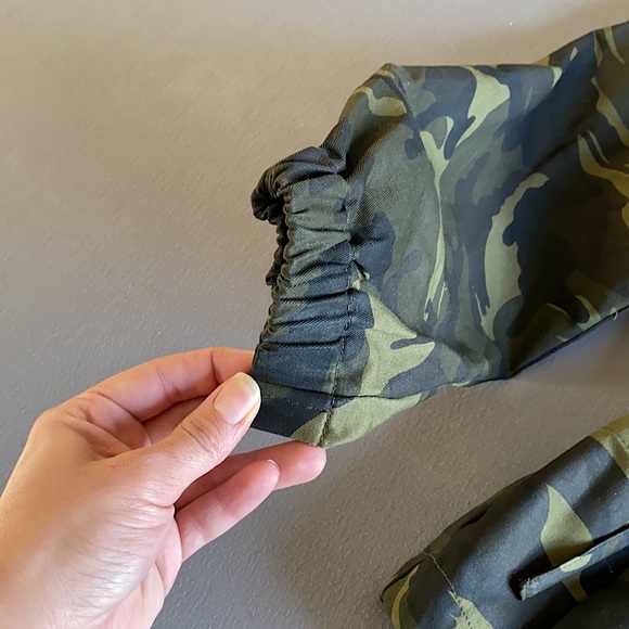 Hooded Jacket - Picture 2 of 4